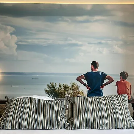 Western Arthotel Hotel 3*